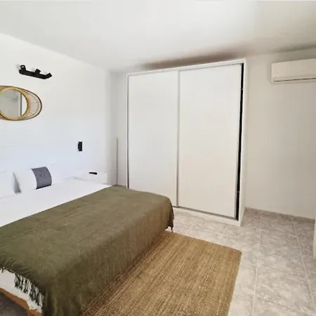 Βίλα Walk To Unvrs & Amnesia - 4Br Finca - Private Pool & Forest *