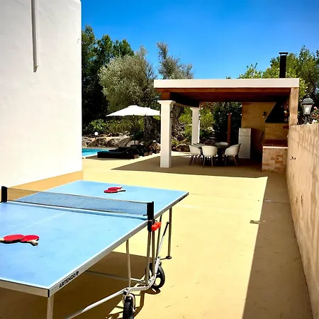 Walk To Unvrs & Amnesia - 4Br Finca - Private Pool & Forest